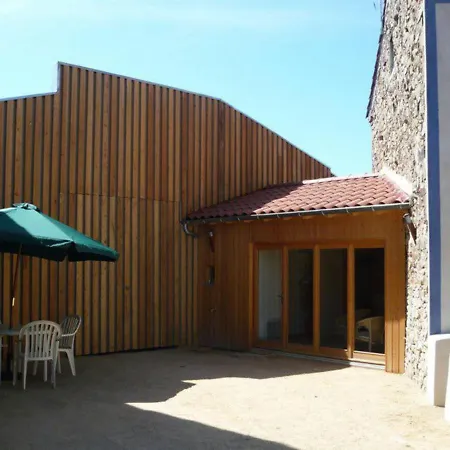 Saint-beauzire, 3 Pieces, 4 Personnes - Fr-1-582-9 Semesterbostad Saint-Beauzire (Haute-Loire)